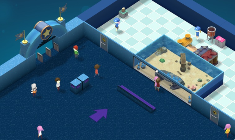 Vogelperspectief van de Ingang, een Muur-Aquarium, twee gethematiseerde Vuilnisbakken, een Vloerpijl en een 'Banquette'-zitbank, alles 'geschilderd' in Onderwaterstijl 1. Bezoekers en Personeel lopen rond in het Aquarium.