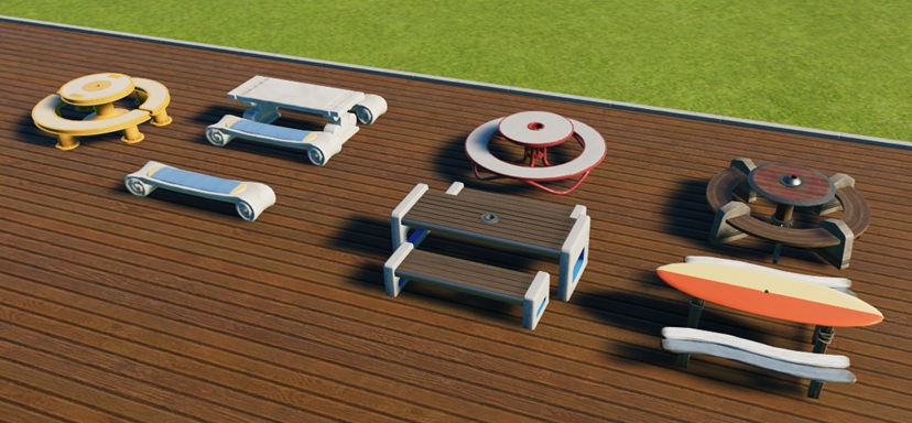 Vogelperspectief van een serie Picknicktafels op een houten pad. Van links naar rechts: Water-stijl, een simpele Mythologie-Picknickbank, een Mythologie-versie met tafel, twee Planet Coaster-versies (een hoekige en een ronde variant), een Resort-tafel en een Viking-tafel.