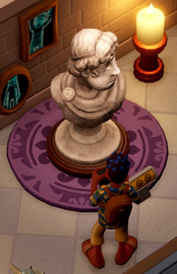 Een Toerist fotografeert de Bashful Bust. Het hoofd van het borstbeeld kijkt (altijd) weg van de camera. Rechts staat een brandende, witte kaars en aan de muur achter het borstbeeld hangen portretten van spoken.
