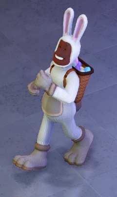 Een Egg Hunter, gekleed in een wit konijnenpak en met een 'rugmand' vol paaseieren, loopt met een enorme 'smile' door het Museum.