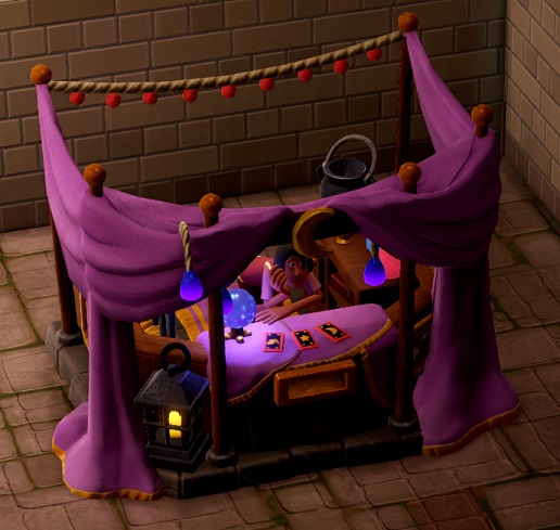 Een Assistent wacht in de Ticket Bizarre op Bezoekers. Het loket ziet eruit als een paarse tent, met drie geheimzinnige speelkaarten en een glazen bol op de toonbank.